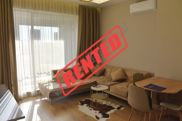 Apartament 1+1 me qira ne rrugen Siri Kodra ne Rezidencen Siri ne Tirane.
Pozicionohet ne katin 6 t